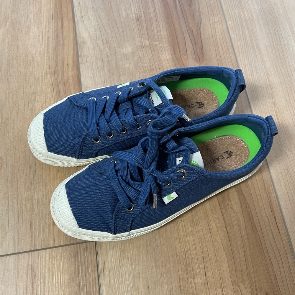 Cariuma Shoes